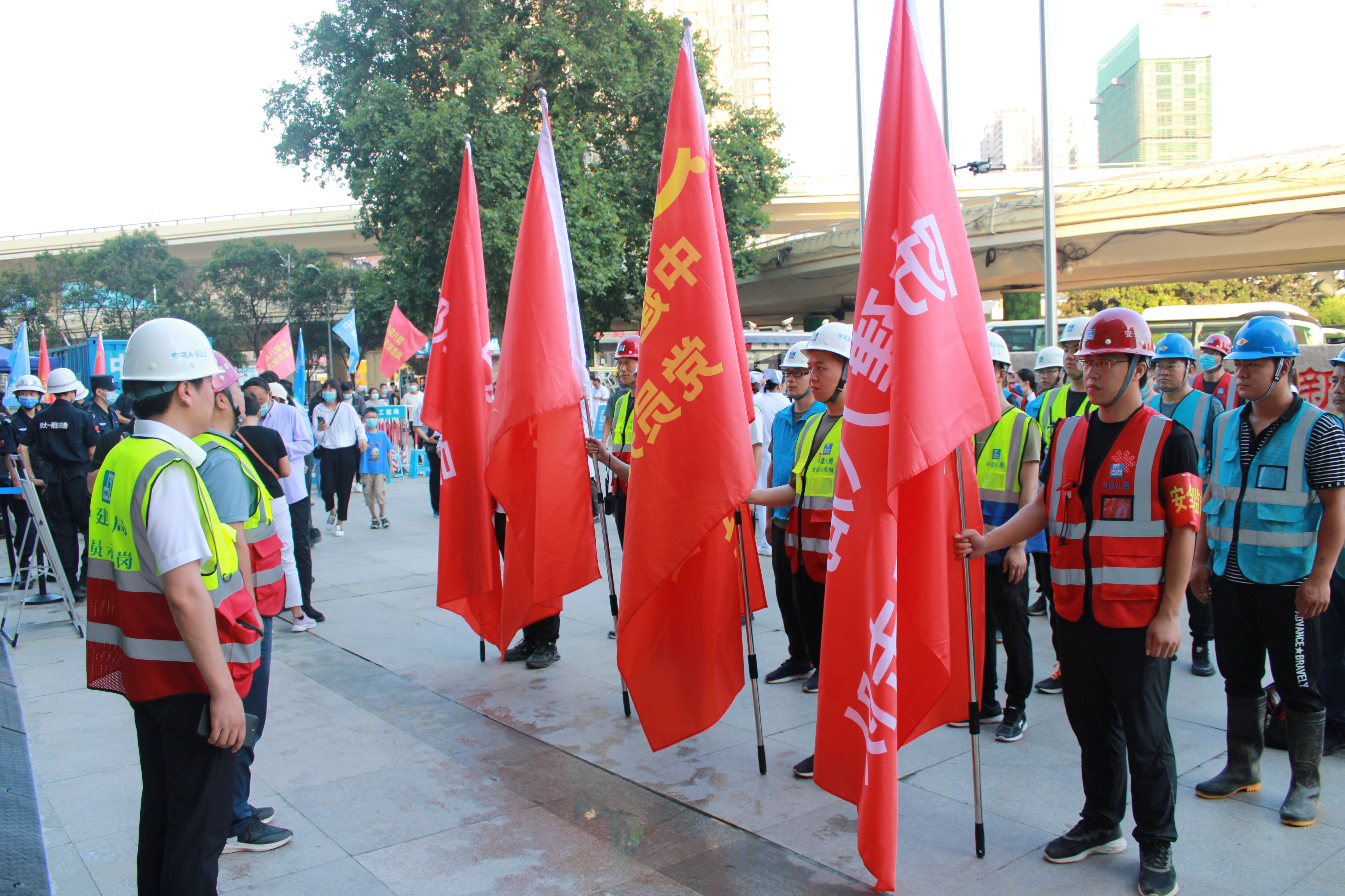 郑大一附院河医院区复诊当日宣誓现场.jpg